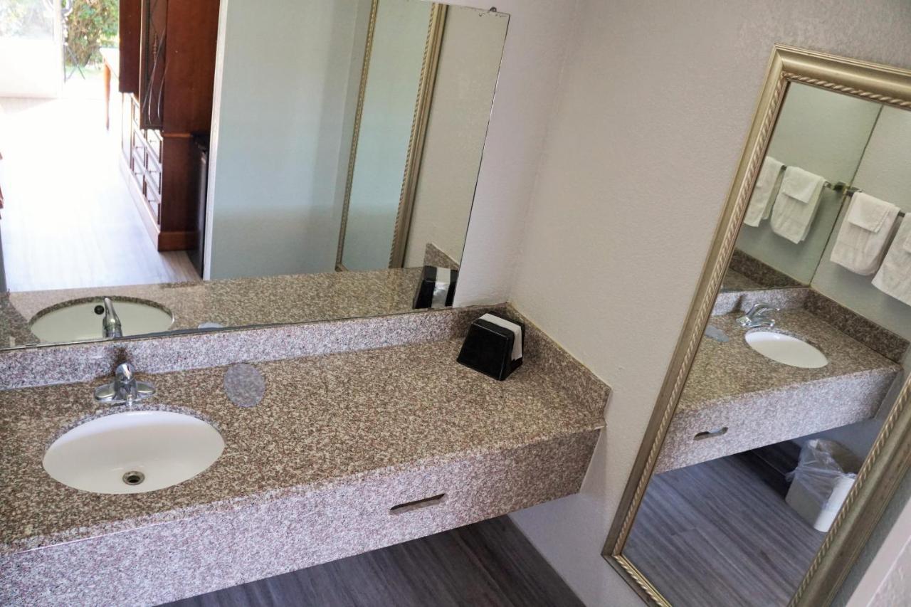 Hotel Elev8 Conroe Eksteriør billede